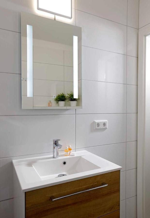 Apartment 21119 *